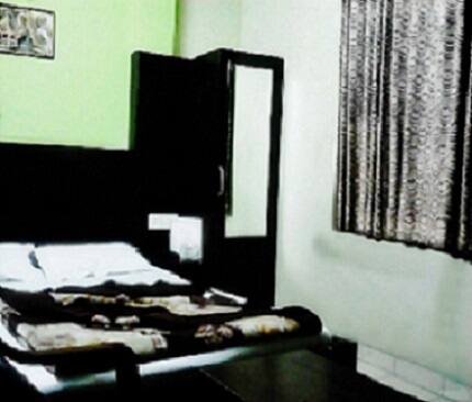 Hotel Shreeram Deluxe, New Delhi 4